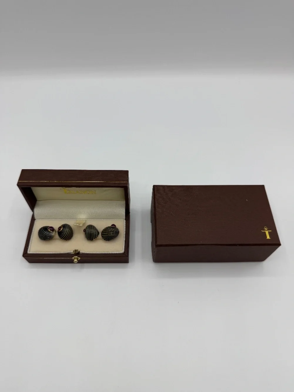 Vintage Trianon Shell Cufflinks